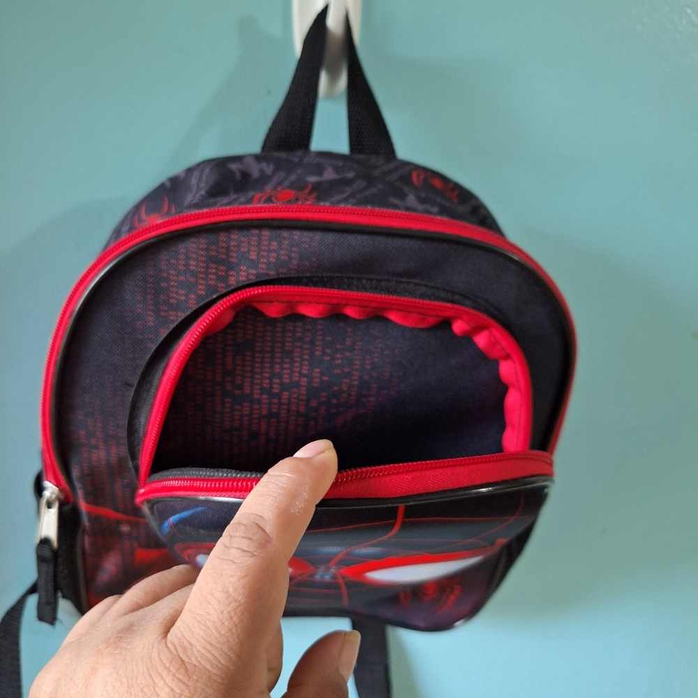 Spider-Man Kids Backpack - Red and Black - Picture 3 of 7